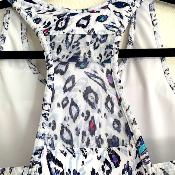 Mila cheetah medium impact Fabletics sports bra S - Picture 5 of 7